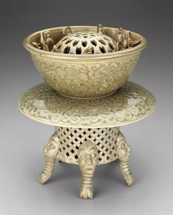 Top Chinese Porcelain 12.jpg