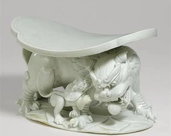 Top Chinese Porcelain 23.jpg